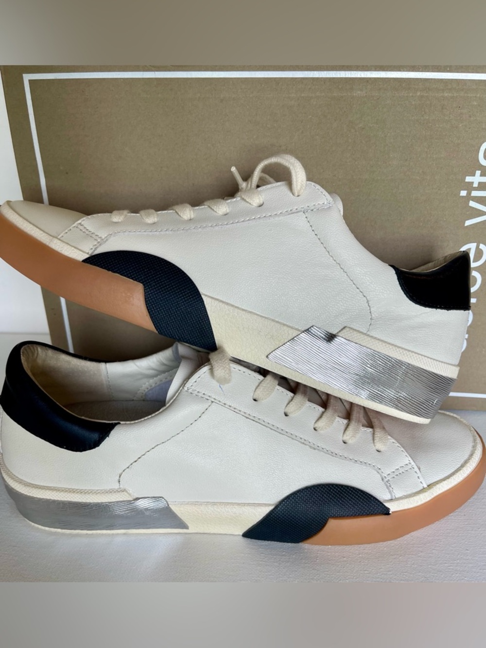 LIKE NEW DOLCE VITA ZINA WHITE LEATHER COURT SNEAKER WOMENS SIZE 8.5 - Picture 6 of 17